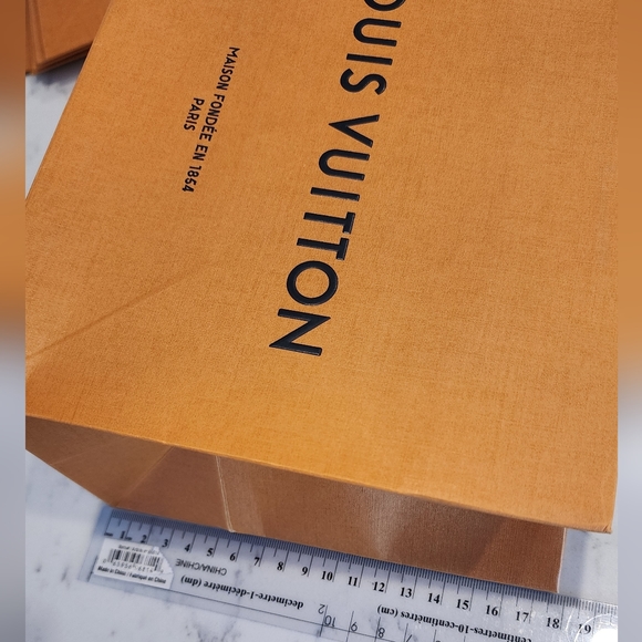 LOUIS VUITTON - Small giftbag (Authentic) - Picture 4 of 5